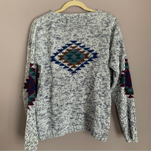 Vintage American Eagle Sweater Size MEDIUM Aztec pattern - Picture 2 of 5